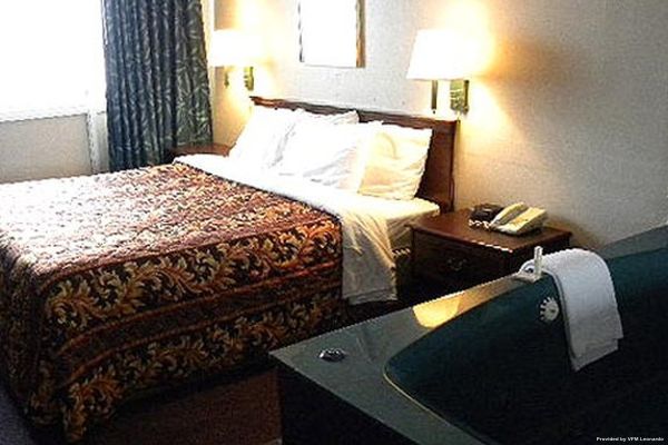 MAGNUSON HOTEL LANSING (Lansing)